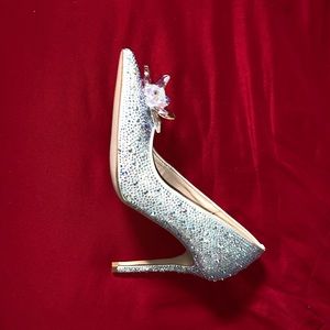 Le chateau crystal shoes